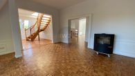 Masionette mit Aufdachterrasse - Offenes Wohnzimmer mit Zugang Dachterrasse