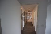 Lichtdurchflutete DG-Wohnung mit vielen Highlights - Erstbezug - Flur